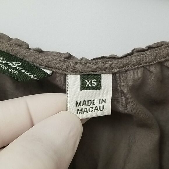 Eddie Bauer Blouse Women's Size XS Embroidered Long Sleeve 1/2 Button Up Office - Picture 4 of 10